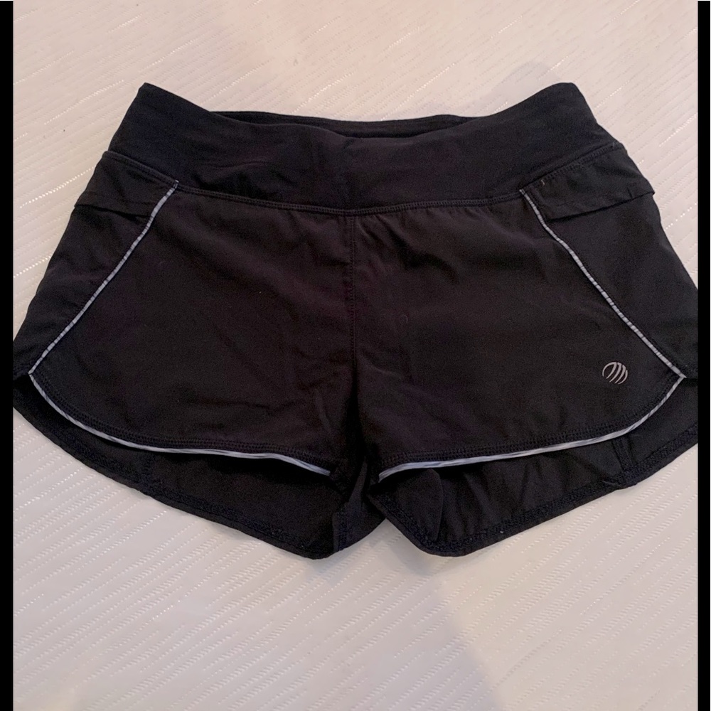 🌼 3/$18. MPG athletic shorts size S